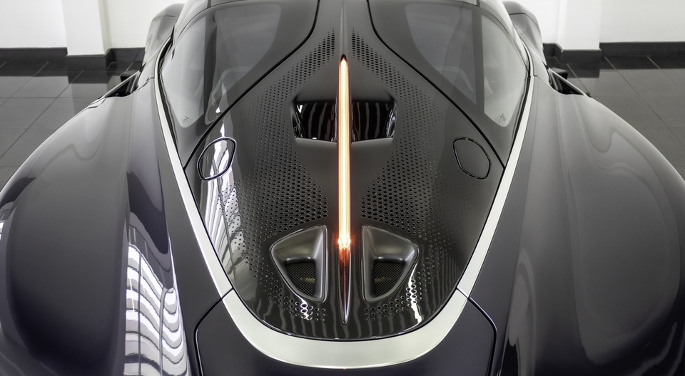 Siêu xe McLaren Speedtail mới đi 1km được rao bán gần 3,5 triệu USD - 5 Siêu xe McLaren Speedtail mới đi 1km được rao bán gần 3,5 triệu USD - 5