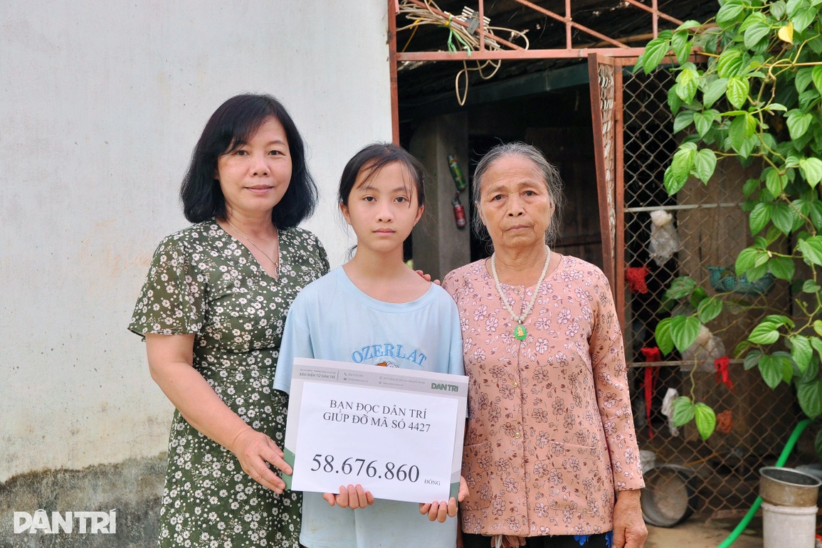 Cô bé mồ côi Ngọc Khánh tiếp tục được bạn đọc Dân trí giúp đỡ - 4 Cô bé mồ côi Ngọc Khánh tiếp tục được bạn đọc Dân trí giúp đỡ - 4