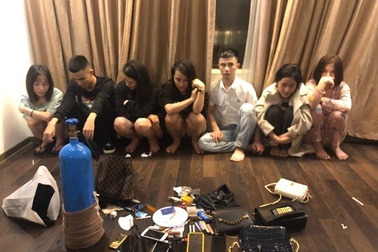 Một luật sư bị bắt khi tổ chức cho nhóm người sử dụng ma túy tại nhà