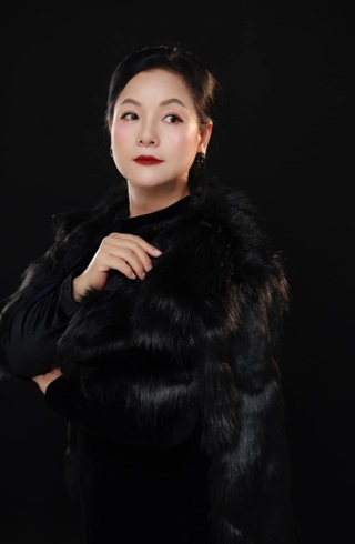 NSND Thu Quế kể lý do để tóc bạc trắng - 9