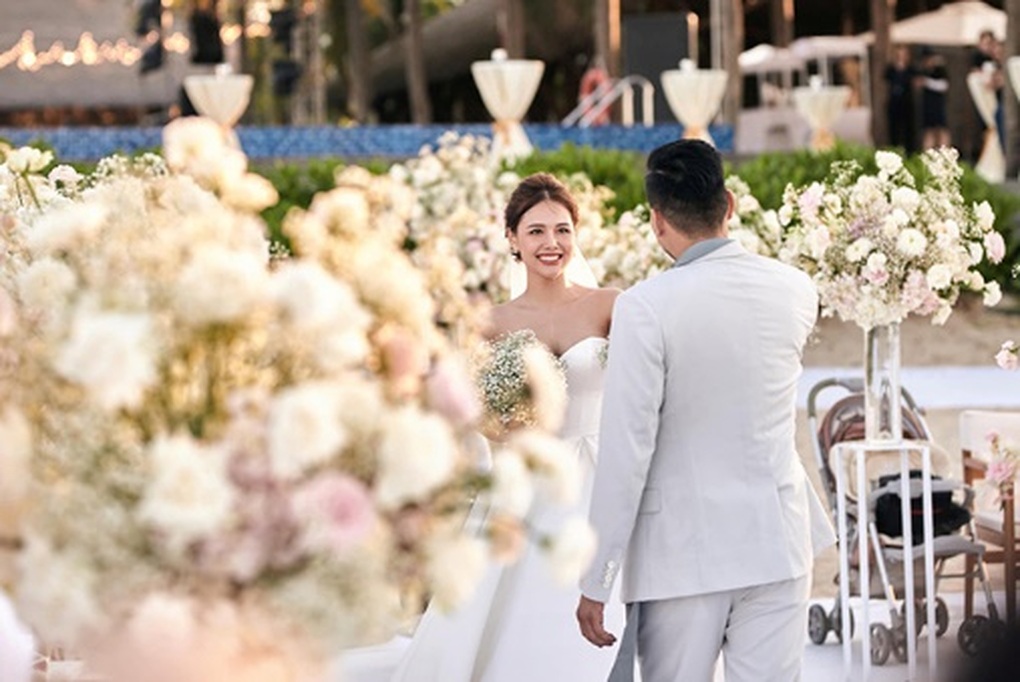 Hội bạn thân xinh đẹp, giàu có của MC Thu Hoài - 9 Hội bạn thân xinh đẹp, giàu có của MC Thu Hoài - 9