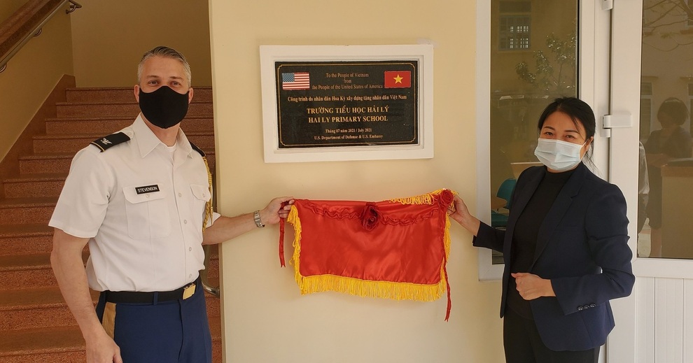 Mỹ bàn giao trường học cho Việt Nam - 1 Mỹ bàn giao trường học cho Việt Nam - 1