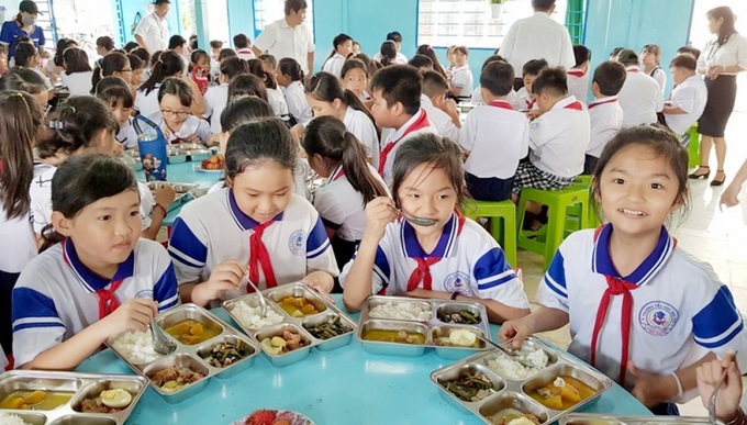 Bộ Y tế vừa có công văn gửi Bộ GD&ĐT hướng dẫn về việc tổ chức ăn bán trú cho học sinh.