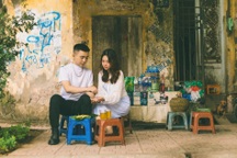 "Bà bán nước sắp tới chỉ lấy tiền mặt, ai chuyển khoản tính thêm phí"