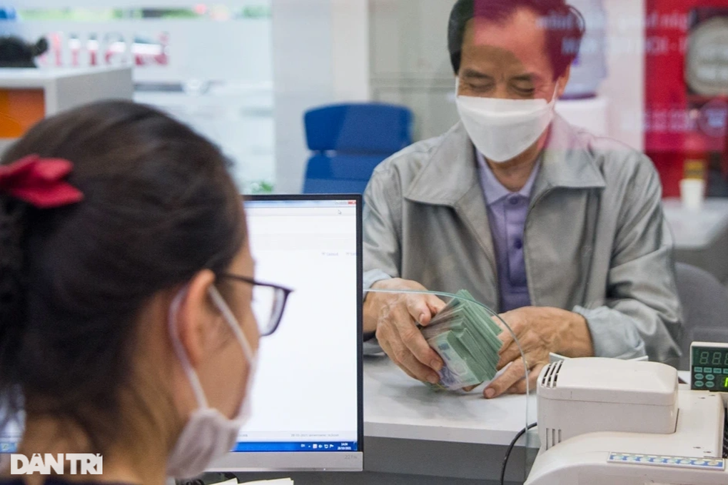 Lãi suất tiết kiệm lên cao nhất từ đầu năm, gửi tiền sao cho lợi nhất? - 1 Lãi suất tiết kiệm lên cao nhất từ đầu năm, gửi tiền sao cho lợi nhất? - 1