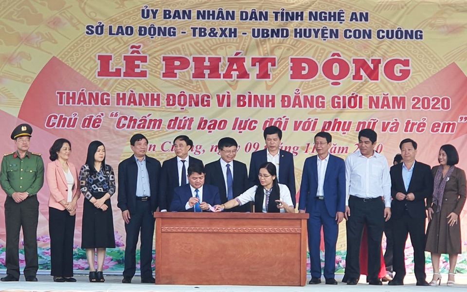 Ngày càng nhiều phụ nữ lên tiếng bảo vệ mình trước vấn nạn bạo lực gia đình - 3 Ngày càng nhiều phụ nữ lên tiếng bảo vệ mình trước vấn nạn bạo lực gia đình - 3