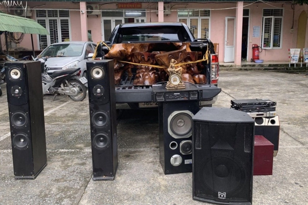 Thủ đoạn của nhóm siêu trộm chuyên đột nhập công sở, nhà dân - 2 Thủ đoạn của nhóm siêu trộm chuyên đột nhập công sở, nhà dân - 2