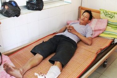 Chở con đi thi đại học, cha bị nạn trọng thương