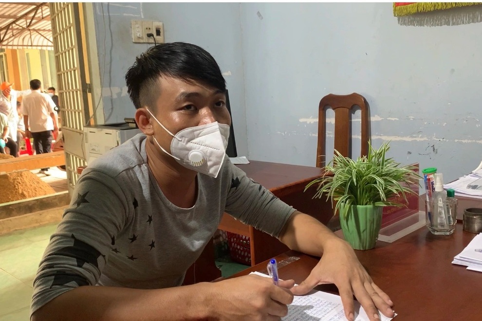 Giết người tại quán nhậu rồi trốn ở nghĩa địa suốt đêm - 1 Giết người tại quán nhậu rồi trốn ở nghĩa địa suốt đêm - 1