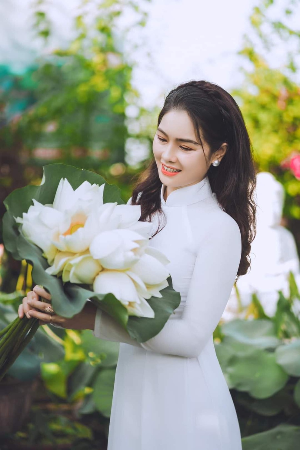 Thạc sĩ bỏ phố về làng khởi nghiệp, ước mơ đưa hoa sen vươn ra thế giới - 8