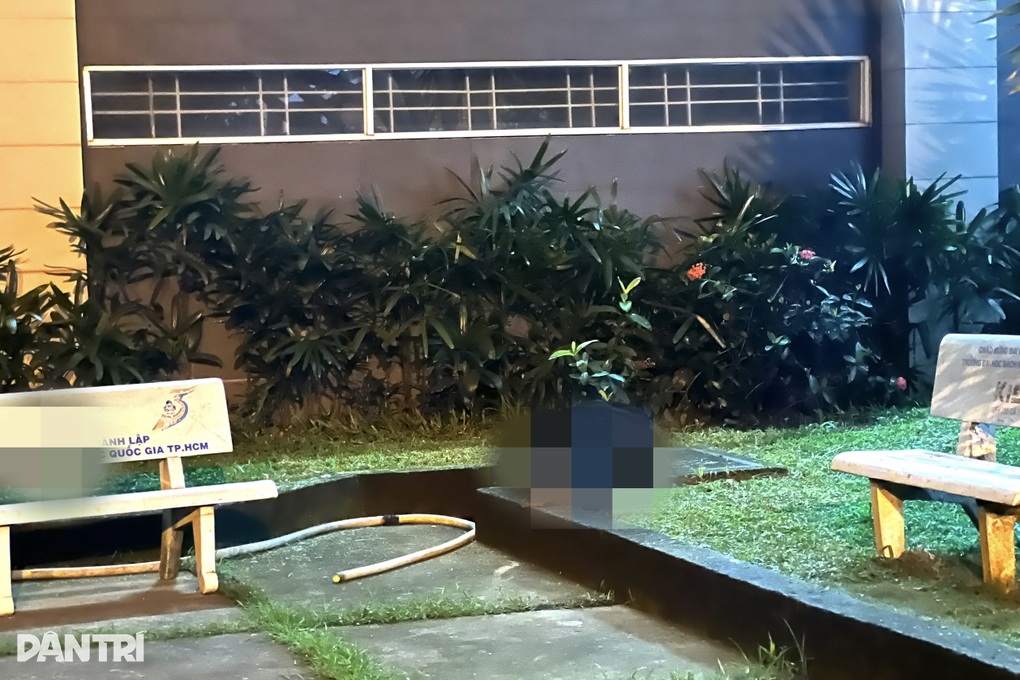 Nam sinh tử vong trong trường đại học ở TPHCM - 1