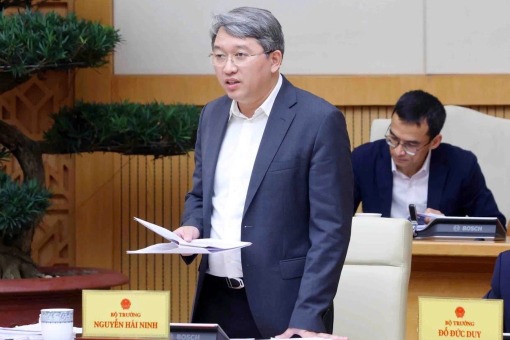 Ngày mai, Bộ Chính trị quyết chủ trương bỏ cấp huyện, sáp nhập các tỉnh - 3 Ngày mai, Bộ Chính trị quyết chủ trương bỏ cấp huyện, sáp nhập các tỉnh - 3