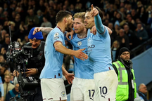 HLV Pep Guardiola: "Hiện tại Man City vẫn xếp sau Arsenal"