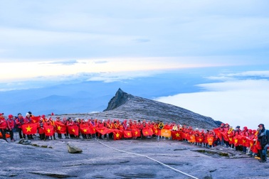 Khám phá sức mạnh nội tại từ hành trình chinh phục đỉnh núi