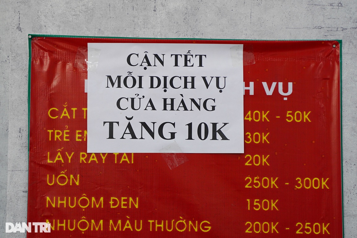 Dịch vụ rửa xe, cắt tóc hốt bạc những ngày cận Tết - 11 Dịch vụ rửa xe, cắt tóc hốt bạc những ngày cận Tết - 11