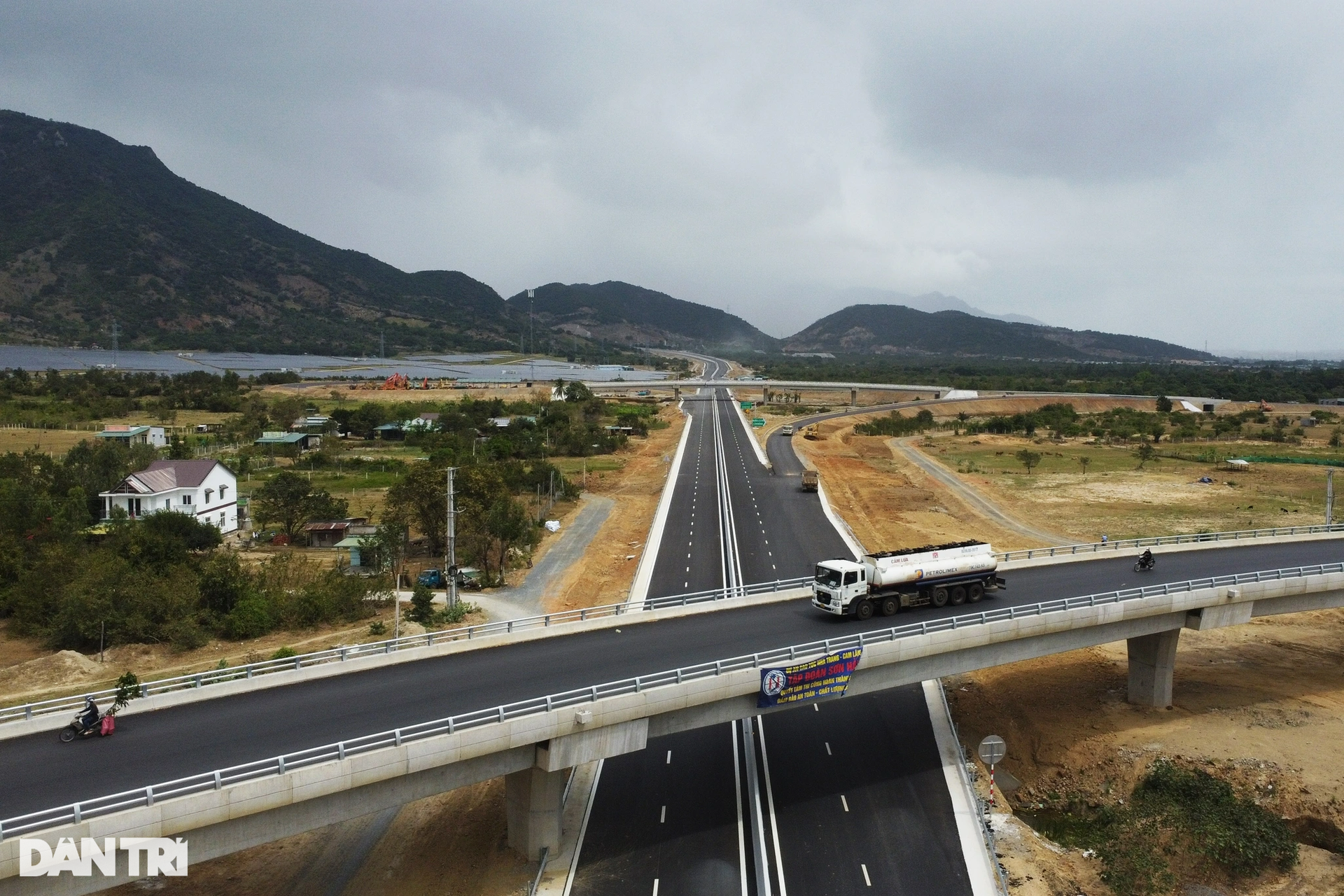Cao tốc Nha Trang - Cam Lâm chạy nước rút để về đích sớm - 2 Cao tốc Nha Trang - Cam Lâm chạy nước rút để về đích sớm - 2