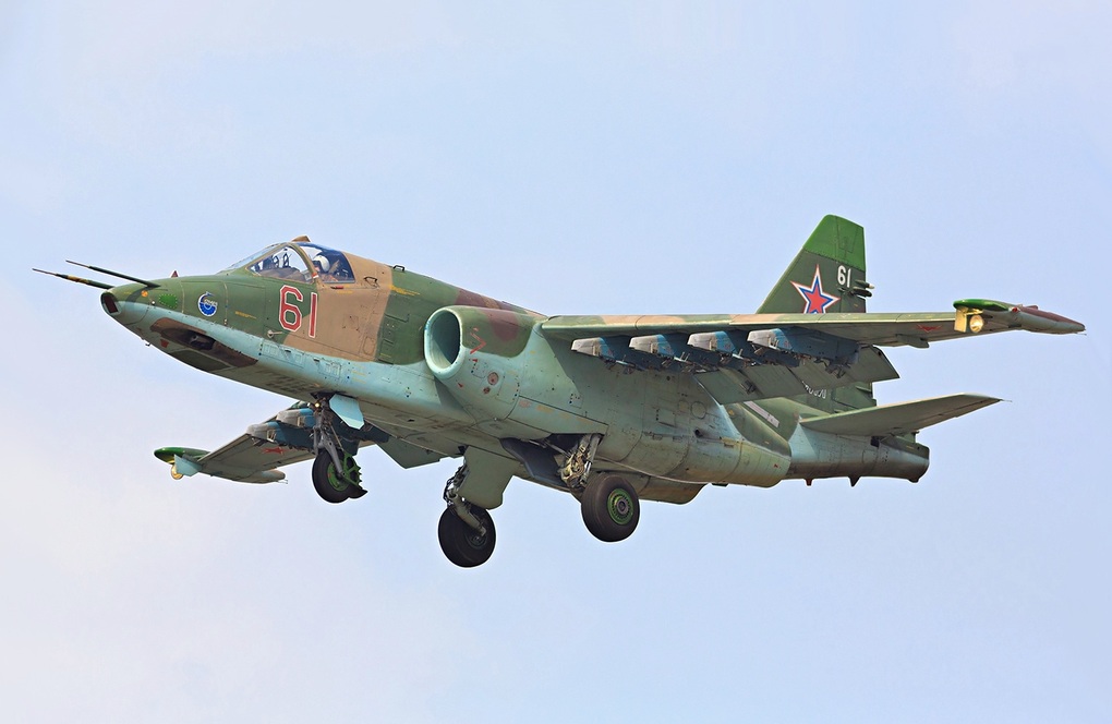 Báo Nga: Su-34 và Su-25 đang hiệp đồng tác chiến tại Donbass - 1 Báo Nga: Su-34 và Su-25 đang hiệp đồng tác chiến tại Donbass - 1