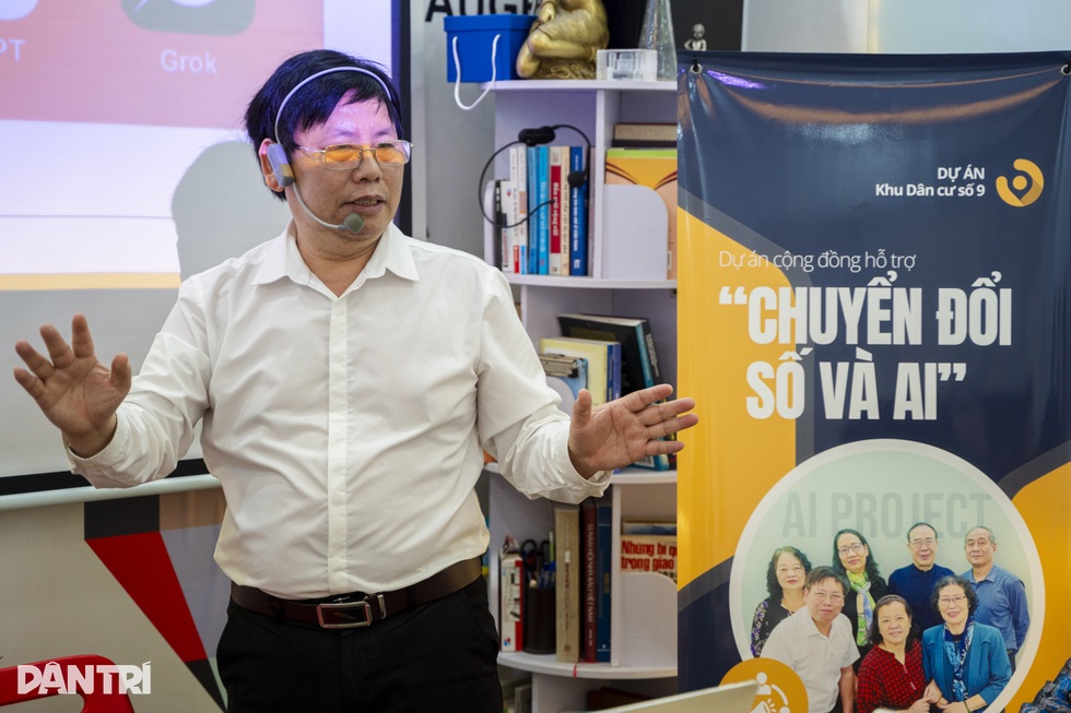 Lớp học AI đặc biệt cho người già thời 4.0 của thầy bí thư xóm - 2 Lớp học AI đặc biệt cho người già thời 4.0 của thầy bí thư xóm - 2
