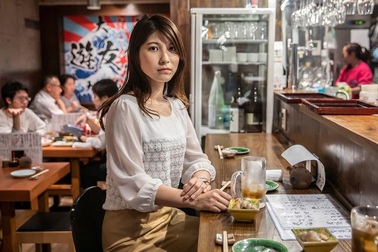 Mặt tối nơi công sở Nhật Bản: Làm 80 tiếng/tuần, bị ép nghỉ việc khi mang thai