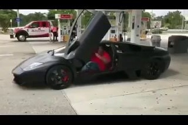 Nỗi khổ mang tên... siêu xe