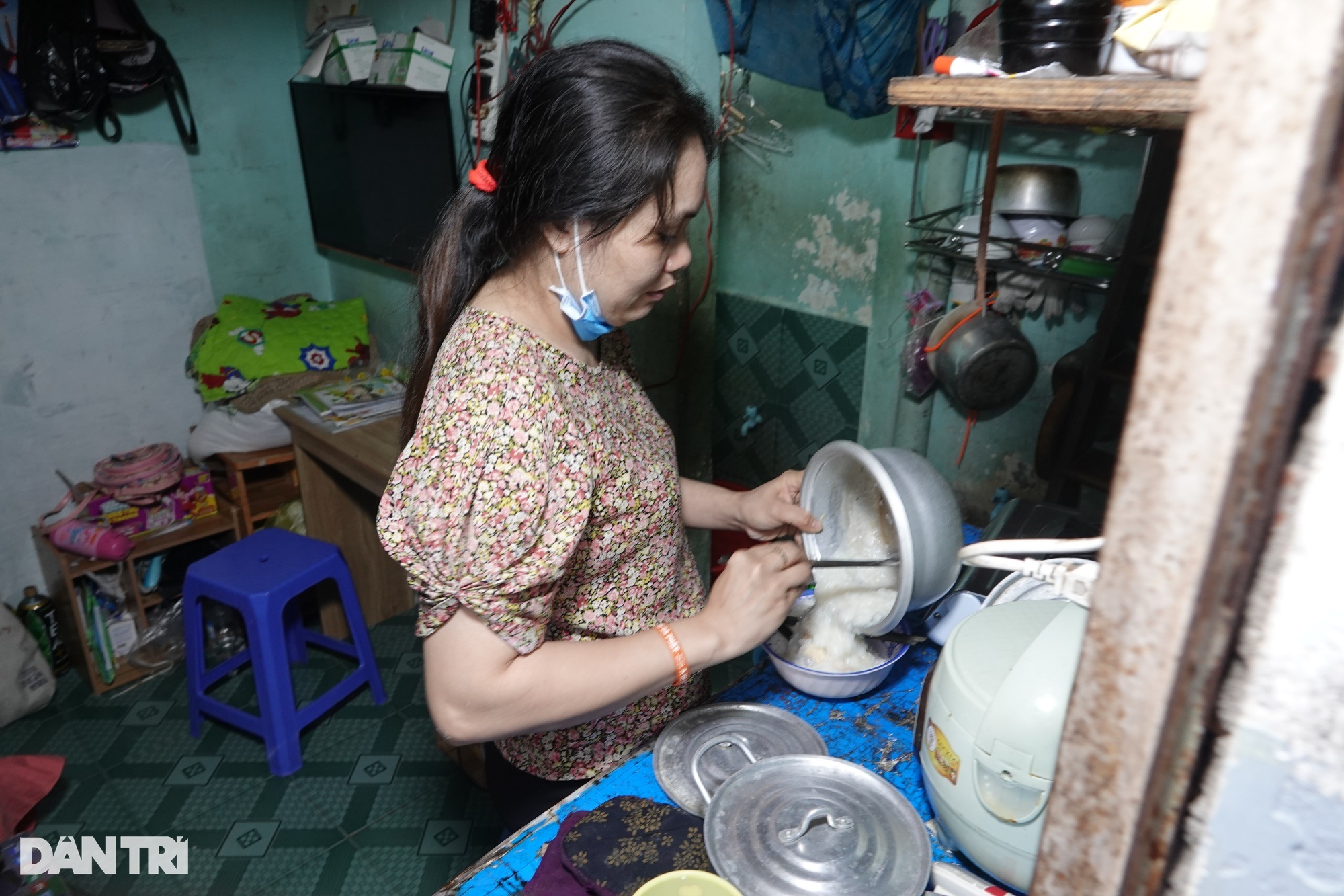Vòng xoáy nợ nần vì đóng góp đầu năm học để mua chữ cho con - 6 Vòng xoáy nợ nần vì đóng góp đầu năm học để mua chữ cho con - 6