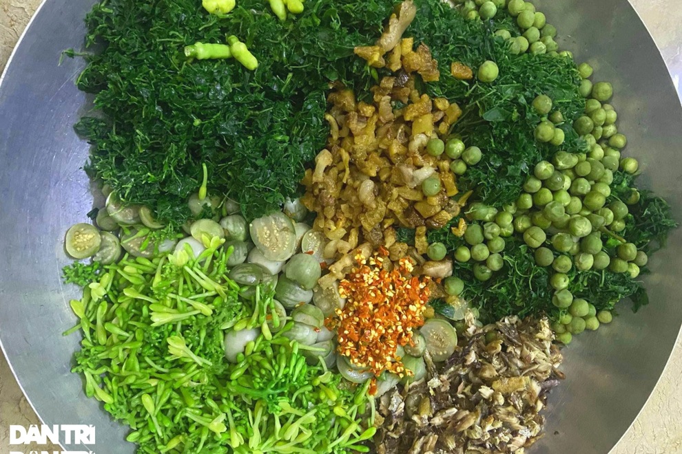 Độc đáo món lá mì xào của bà con đồng bào Tây Nguyên - 5 Độc đáo món lá mì xào của bà con đồng bào Tây Nguyên - 5