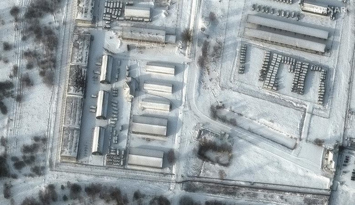Ảnh vệ tinh hé lộ lực lượng Nga sát biên giới Ukraine - 3 Ảnh vệ tinh hé lộ lực lượng Nga sát biên giới Ukraine - 3