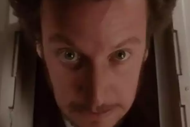 "Những tên trộm đen đủi nhất thế giới" - tự gọi cảnh sát đến bắt mình