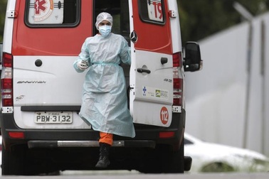 Y tế Brazil trên bờ vực sụp đổ vì "bão" Covid-19