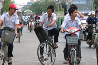 “Nuốt trái đắng” với học sinh cá biệt