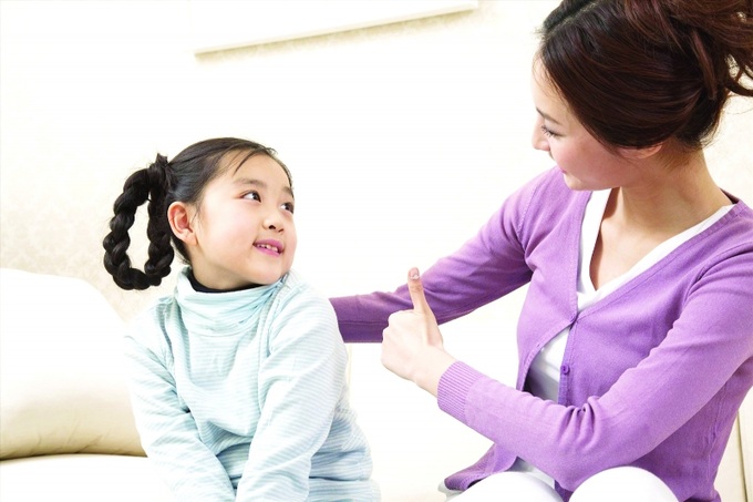 Hãy chỉ cho con biết, con đã sai ở đâu và cần làm gì để khắc phục hậu quả. Ảnh minh họa.