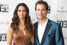 Những đôi uyên ương minh chứng cho tình yêu sét đánh