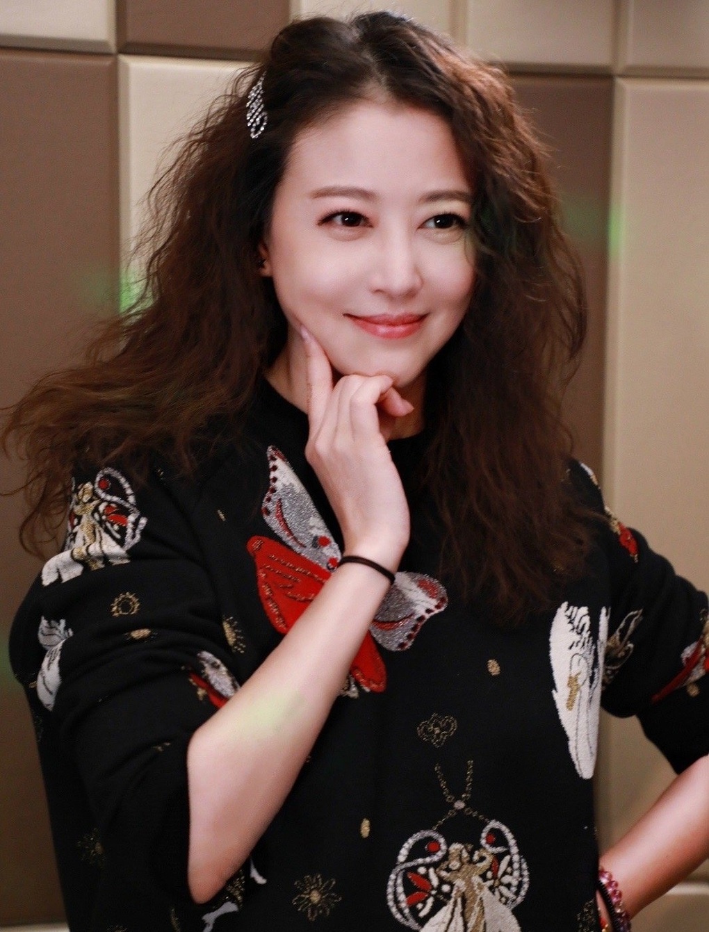 Thanh xuân quyến rũ của nàng Chu Chỉ Nhược đẹp nhất màn ảnh Châu Hải My - 8 Thanh xuân quyến rũ của nàng Chu Chỉ Nhược đẹp nhất màn ảnh Châu Hải My - 8