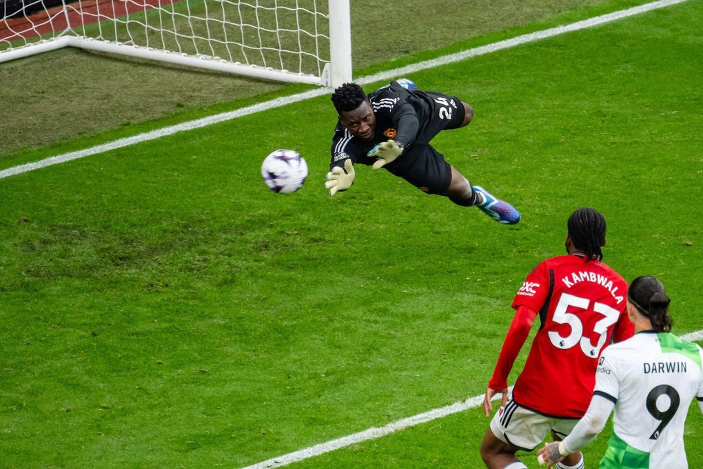 Man Utd 2-2 Liverpool: Fernandes, Mainoo đua nhau tạo siêu phẩm - 1 Man Utd 2-2 Liverpool: Fernandes, Mainoo đua nhau tạo siêu phẩm - 1