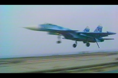 Nga công bố video Su-33 lần đầu hạ cánh xuống tàu sân bay