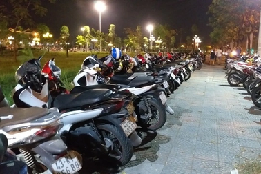 Từ vụ khách uống cà phê bị mất xe SH: Trường hợp nào chủ quán phải đền?