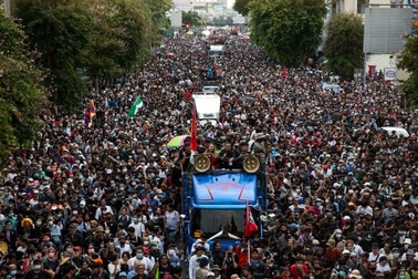 Người biểu tình đòi minh bạch tài sản hơn 40 tỷ USD của hoàng gia Thái Lan