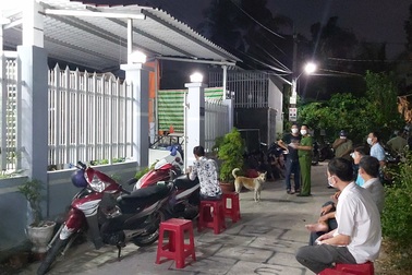 Đến tìm cha, con trai tá hỏa phát hiện cha tử vong từ lâu