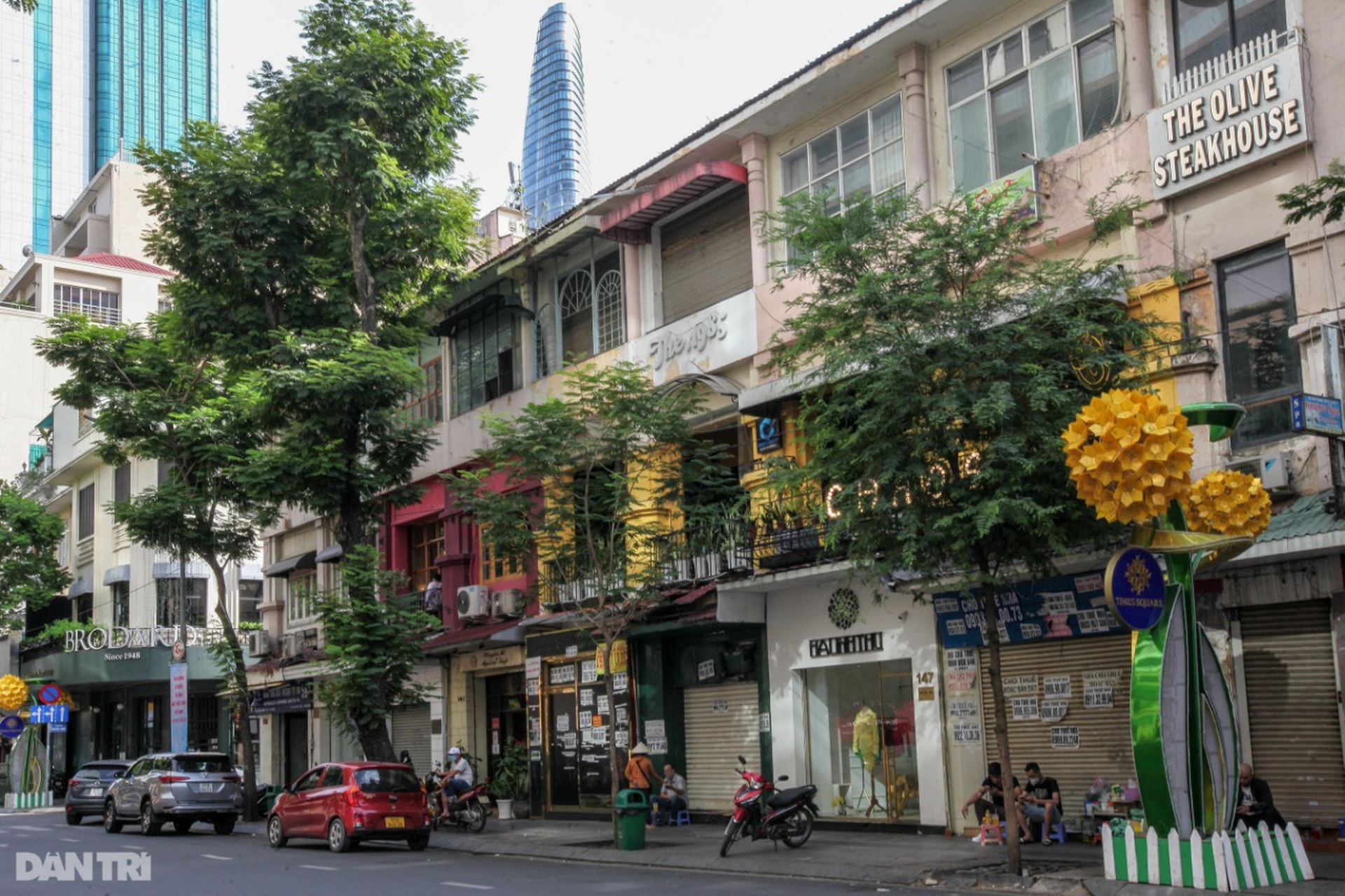 Mặt bằng hàng trăm triệu đồng ở TPHCM trống cả năm vì không có khách thuê - 1