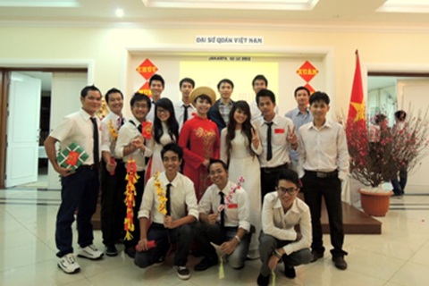 Tâm sự của người Việt trẻ đón Tết tại Indonesia