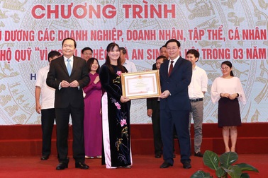 “Không được phép gian lận dù 1 cắc tiền nhắn tin ủng hộ người nghèo”