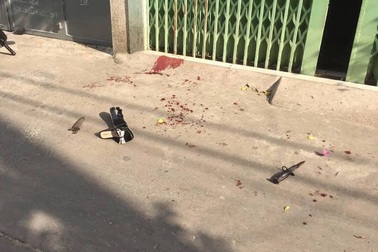 Cụ bà 67 tuổi nghi bị hàng xóm đâm chết vì làm chảy nước vào người