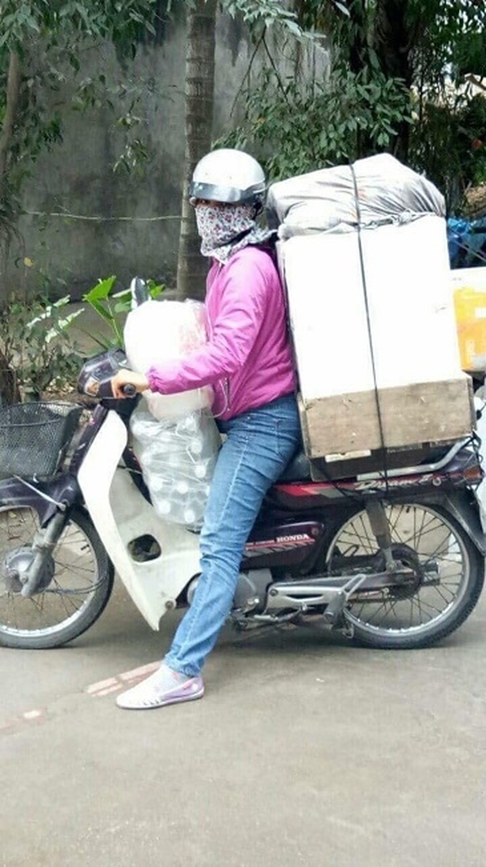 Nước dừa có giá 20.000 đồng/lít, ngày bán 500 chai: Nguồn gốc ở đâu? - 4 Nước dừa có giá 20.000 đồng/lít, ngày bán 500 chai: Nguồn gốc ở đâu? - 4