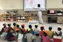 60 tuổi mới về hưu, giáo viên mầm non lo múa hát thế nào