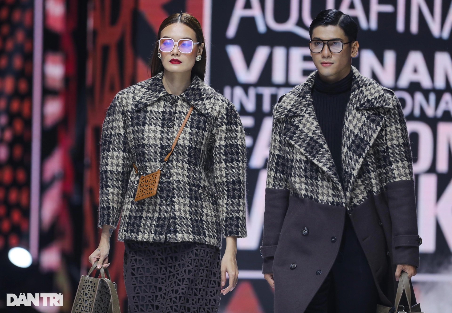 Hương Giang Idol, Thanh Hằng bùng nổ ở Tuần lễ Thời trang Việt Nam 2021 - 8