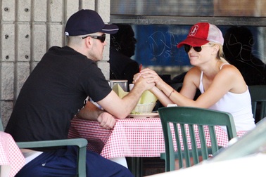 Reese Witherspoon tái hôn