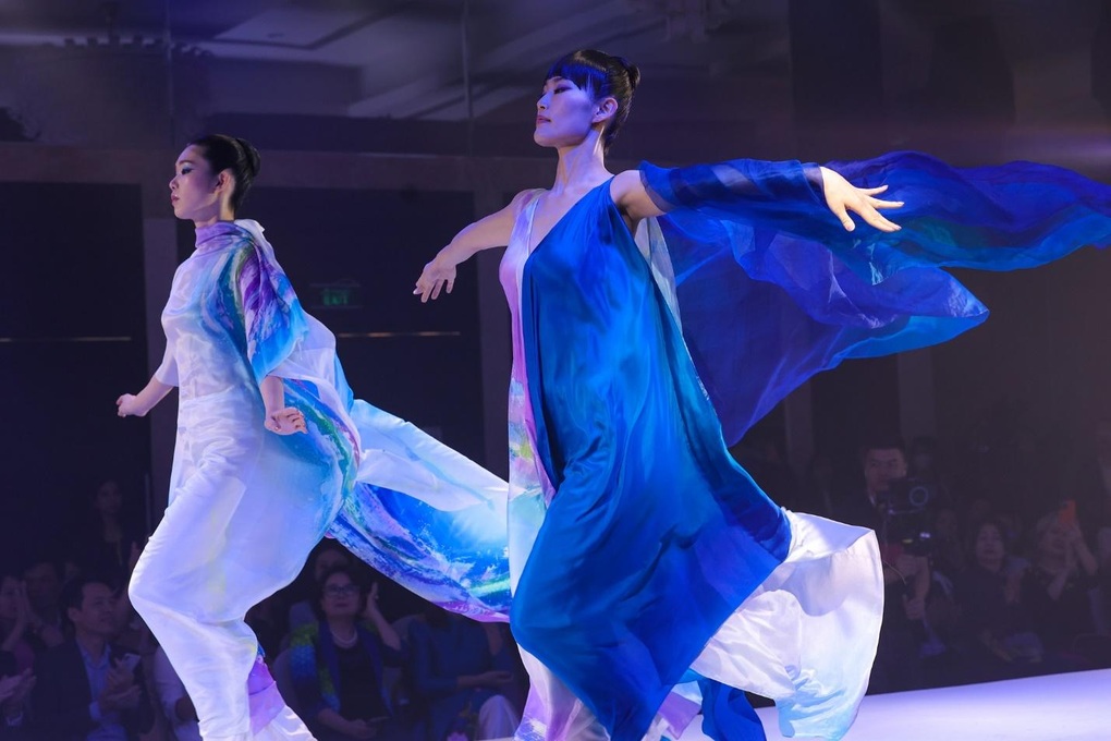 Chiêm ngưỡng sắc màu văn hóa ấn tượng tại Kimono - Aodai Fashion Show - 6