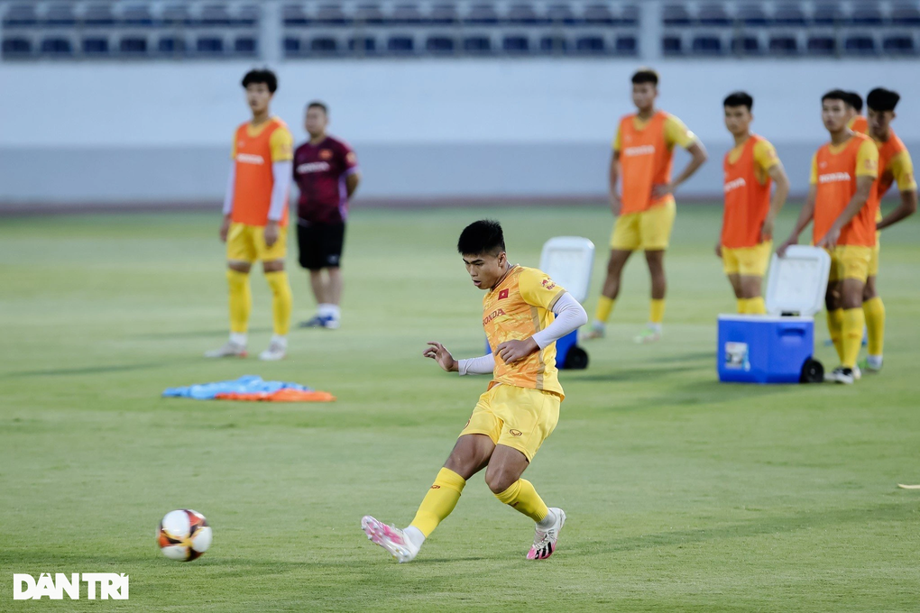 U22 Việt Nam có thêm lực lượng, bắt đầu rèn chiến thuật - 6 U22 Việt Nam có thêm lực lượng, bắt đầu rèn chiến thuật - 6