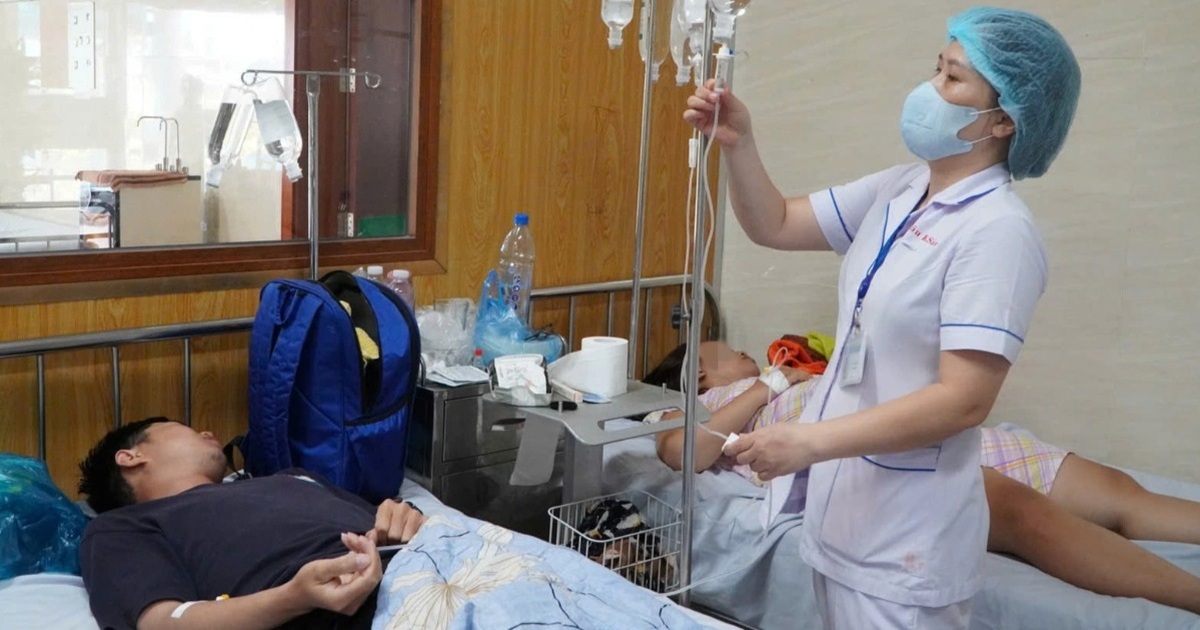 79 ca cấp cứu sau khi ăn bánh mì vỉa hè ở TPHCM, tái nhập viện 4 người