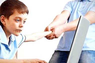 Nhiều bạn trẻ "đờ đẫn" vì nghiện game: Làm sao thoát khỏi "sa lầy"?